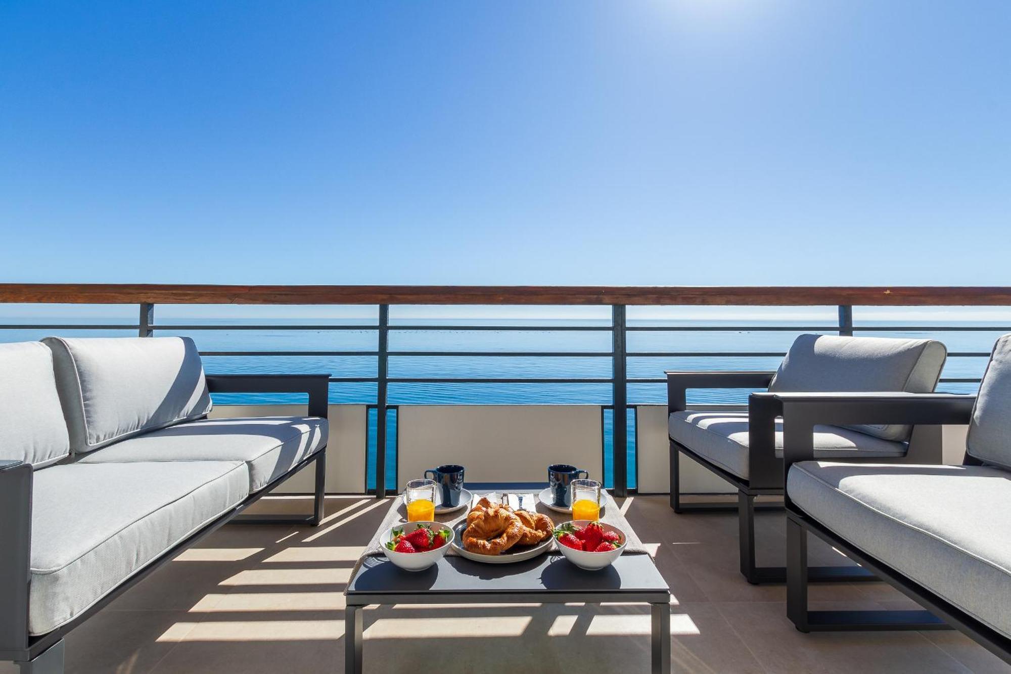 Santa Clara Modern & Exclusive Seafront Apartment 托雷莫利诺斯 外观 照片