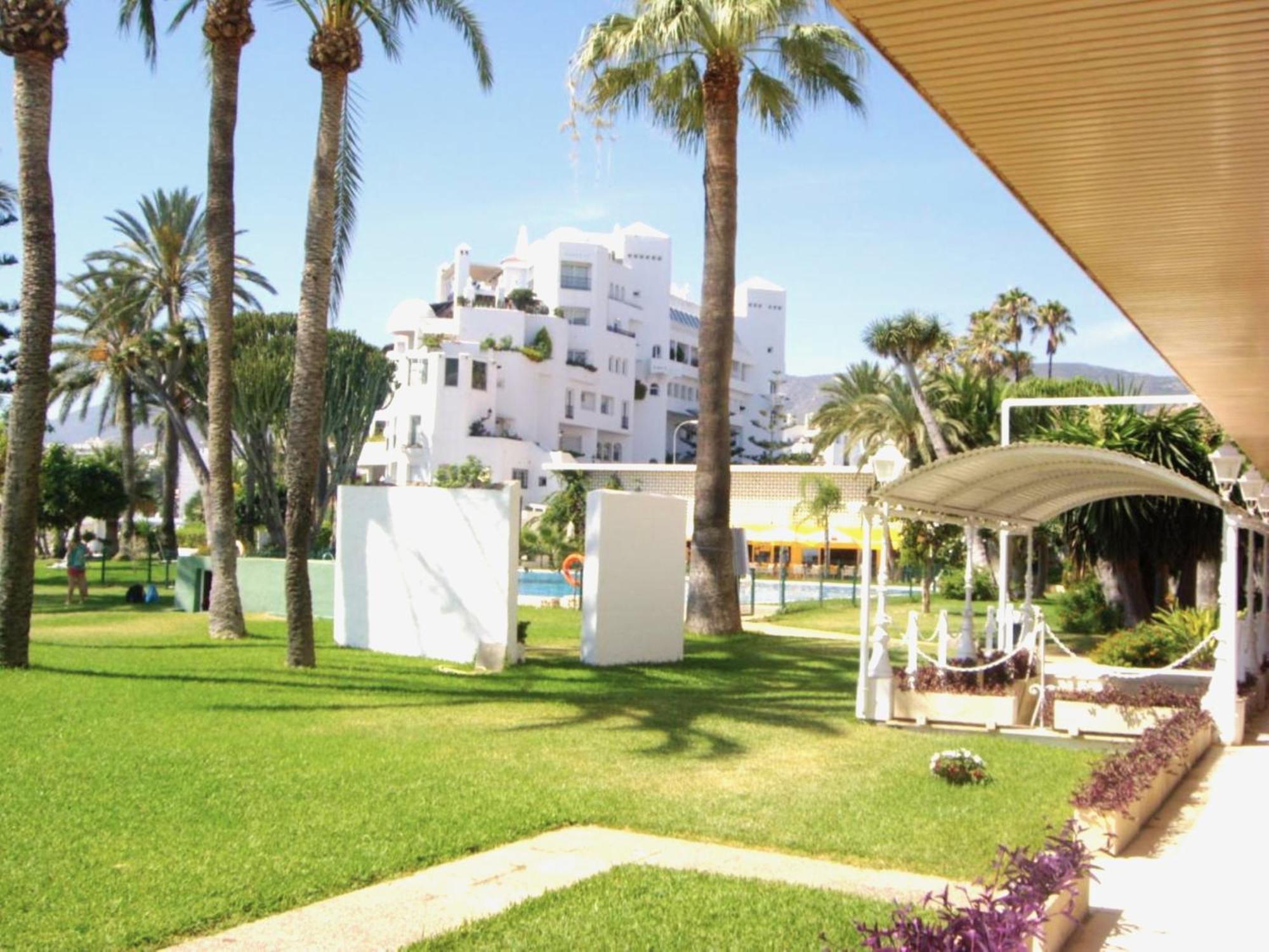 Santa Clara Modern & Exclusive Seafront Apartment 托雷莫利诺斯 外观 照片