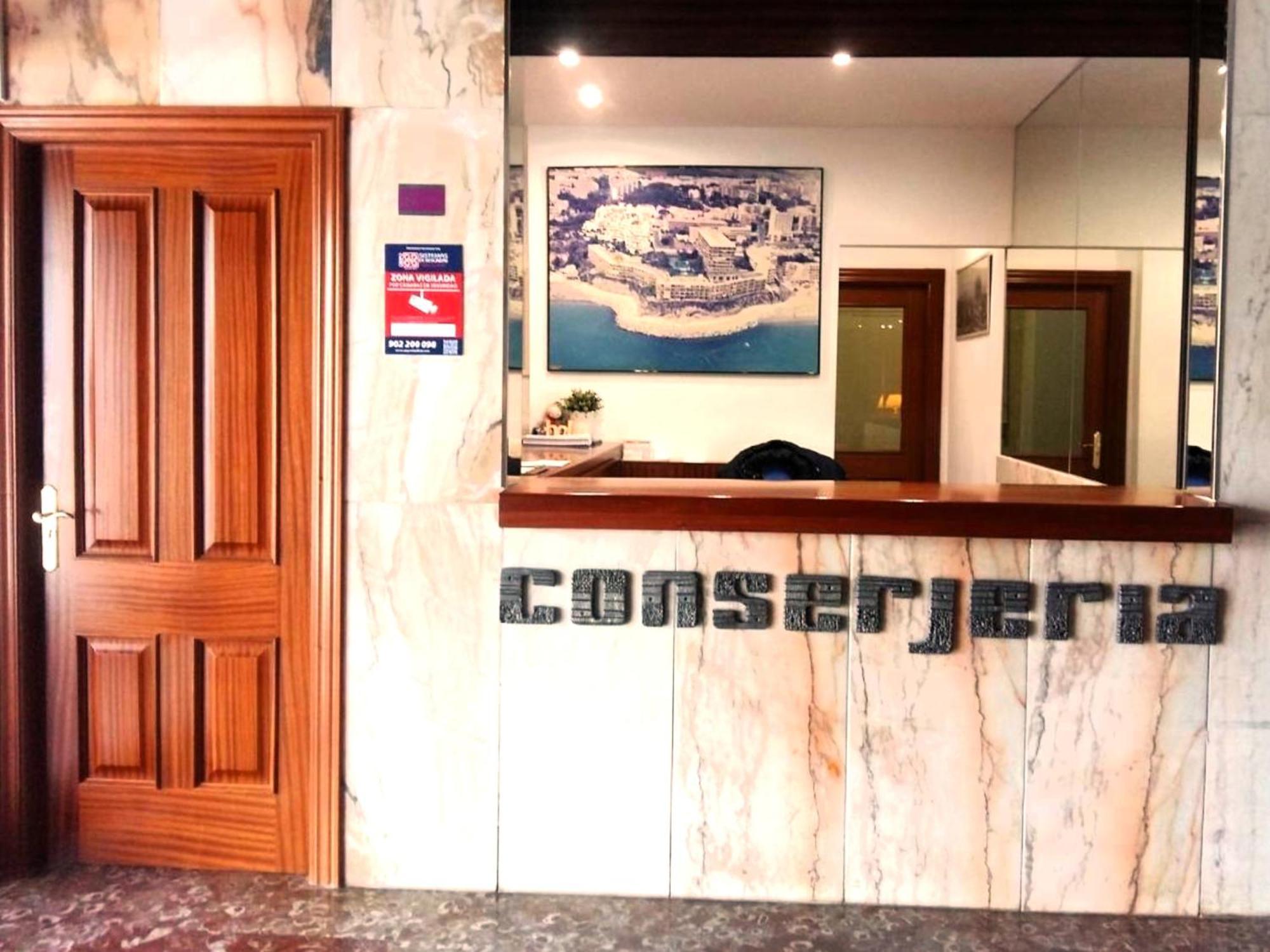 Santa Clara Modern & Exclusive Seafront Apartment 托雷莫利诺斯 外观 照片
