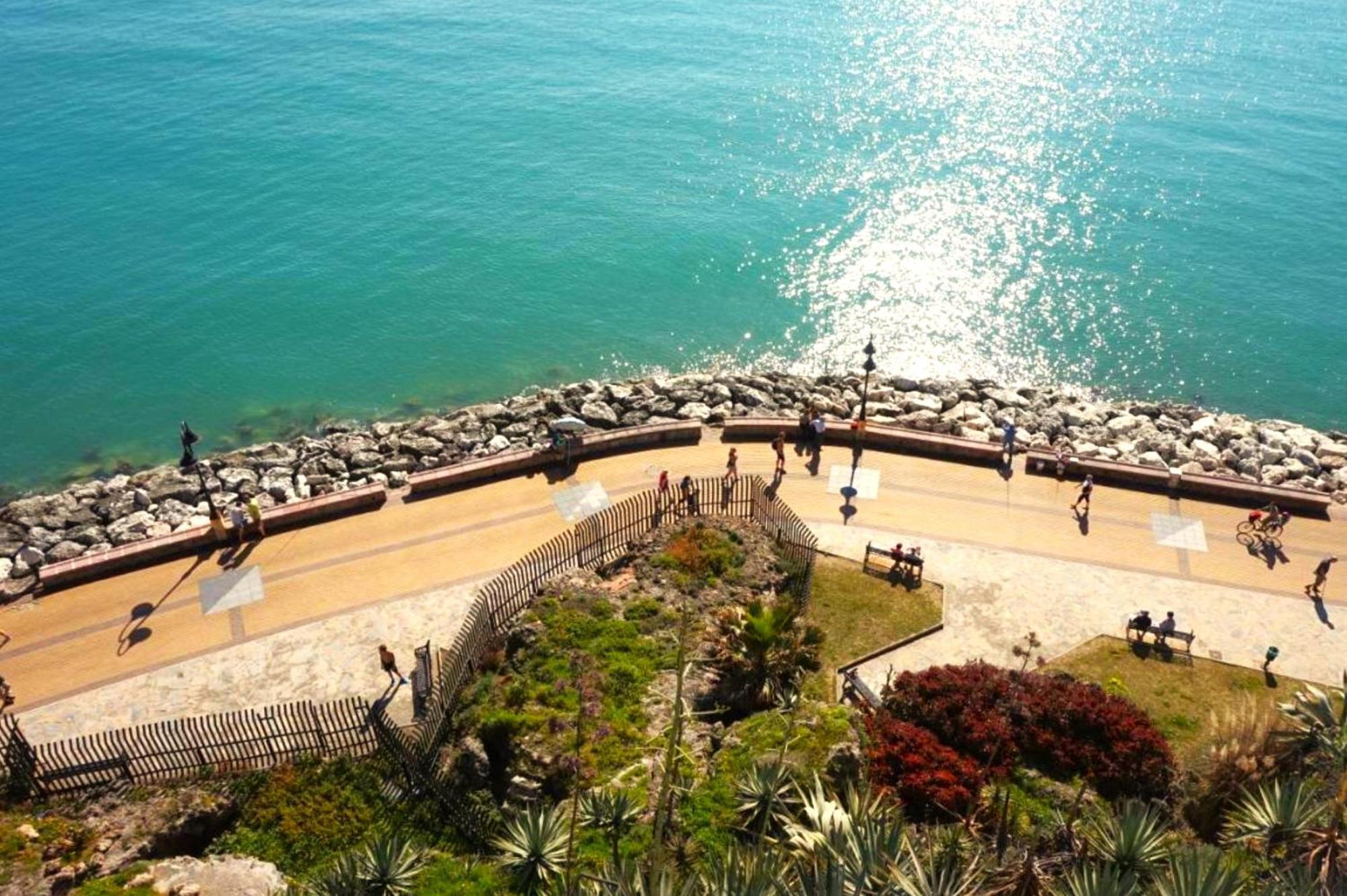 Santa Clara Modern & Exclusive Seafront Apartment 托雷莫利诺斯 外观 照片